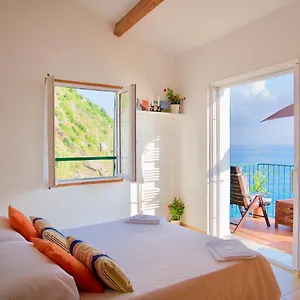 https://la-marinarooms-suite-with-sea-view-terrace.hotelitalianriviera.com